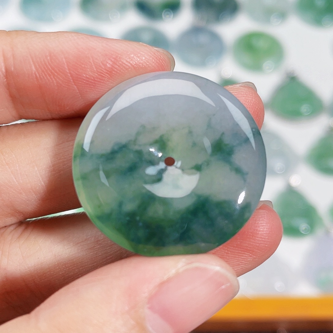 颈饰未镶嵌翡翠吊坠