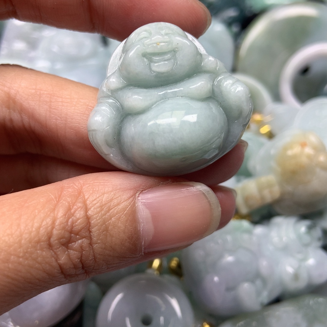 翡翠颈饰未镶嵌天然翡翠