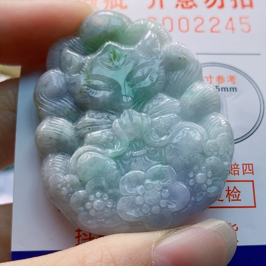 吊坠(不含链)未镶嵌翡翠