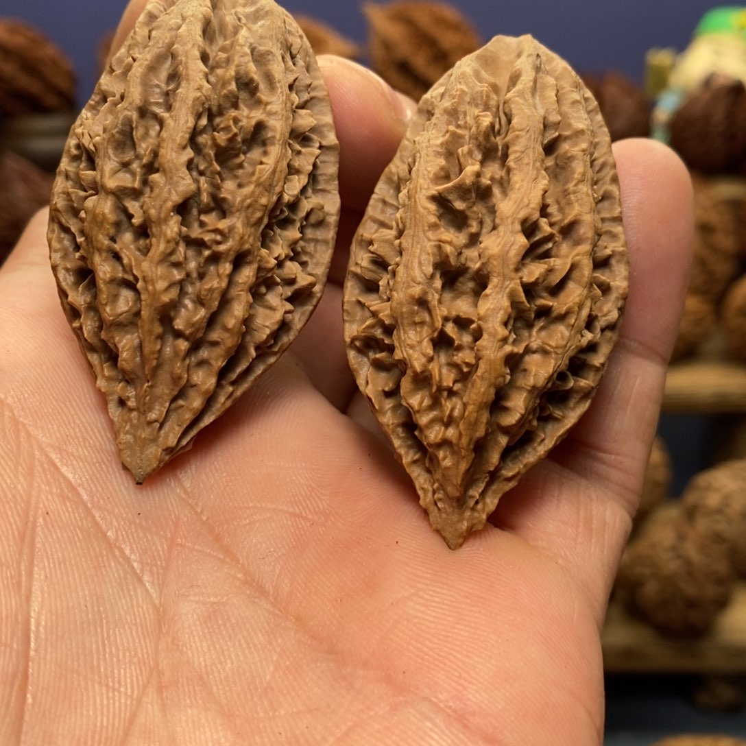 文玩核桃吊坠130雅秋