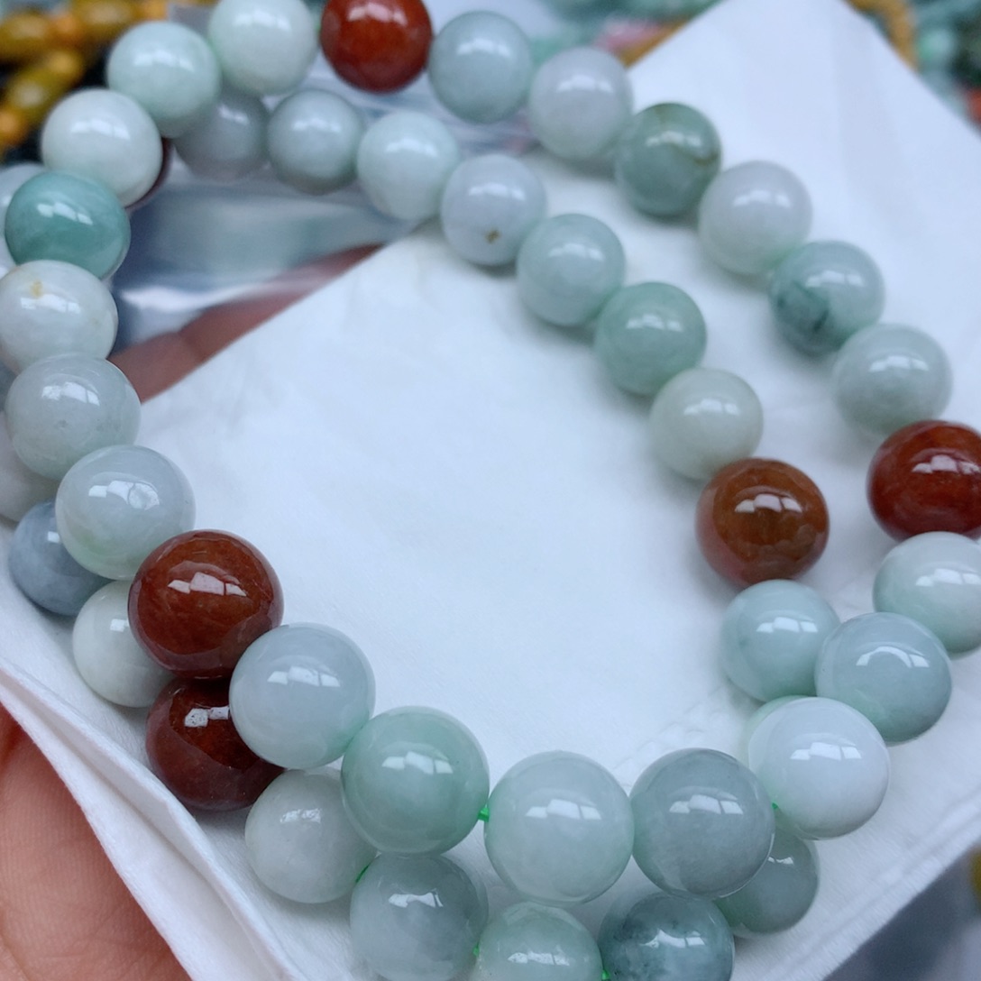 翡翠颈饰未镶嵌手串