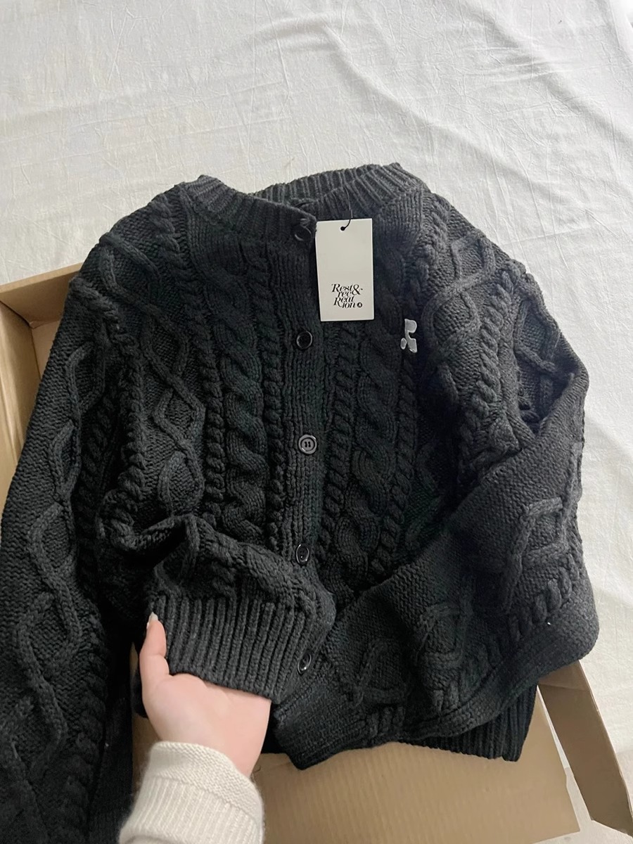 韩系氛围感新款复古宽松百搭冬季圆领刺绣麻花针织毛衣开衫上衣女