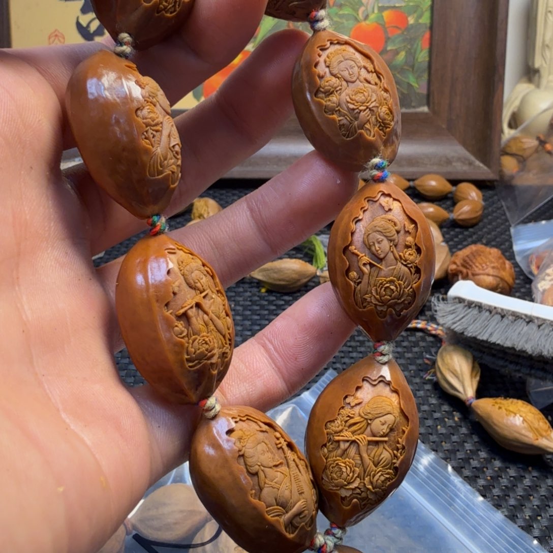 橄榄核手串/手链美女