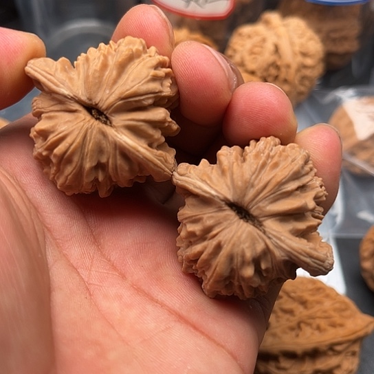 文玩核桃把件四座