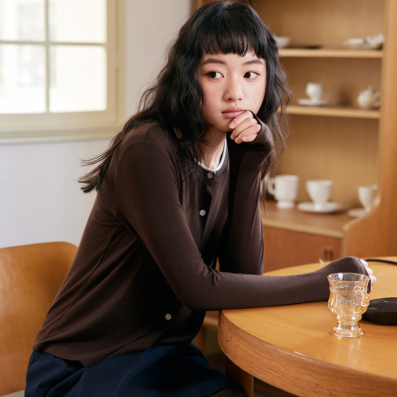 春夏天丝羊毛纽扣针织衫女新款莱赛尔百搭开衫外穿长袖圆领上衣