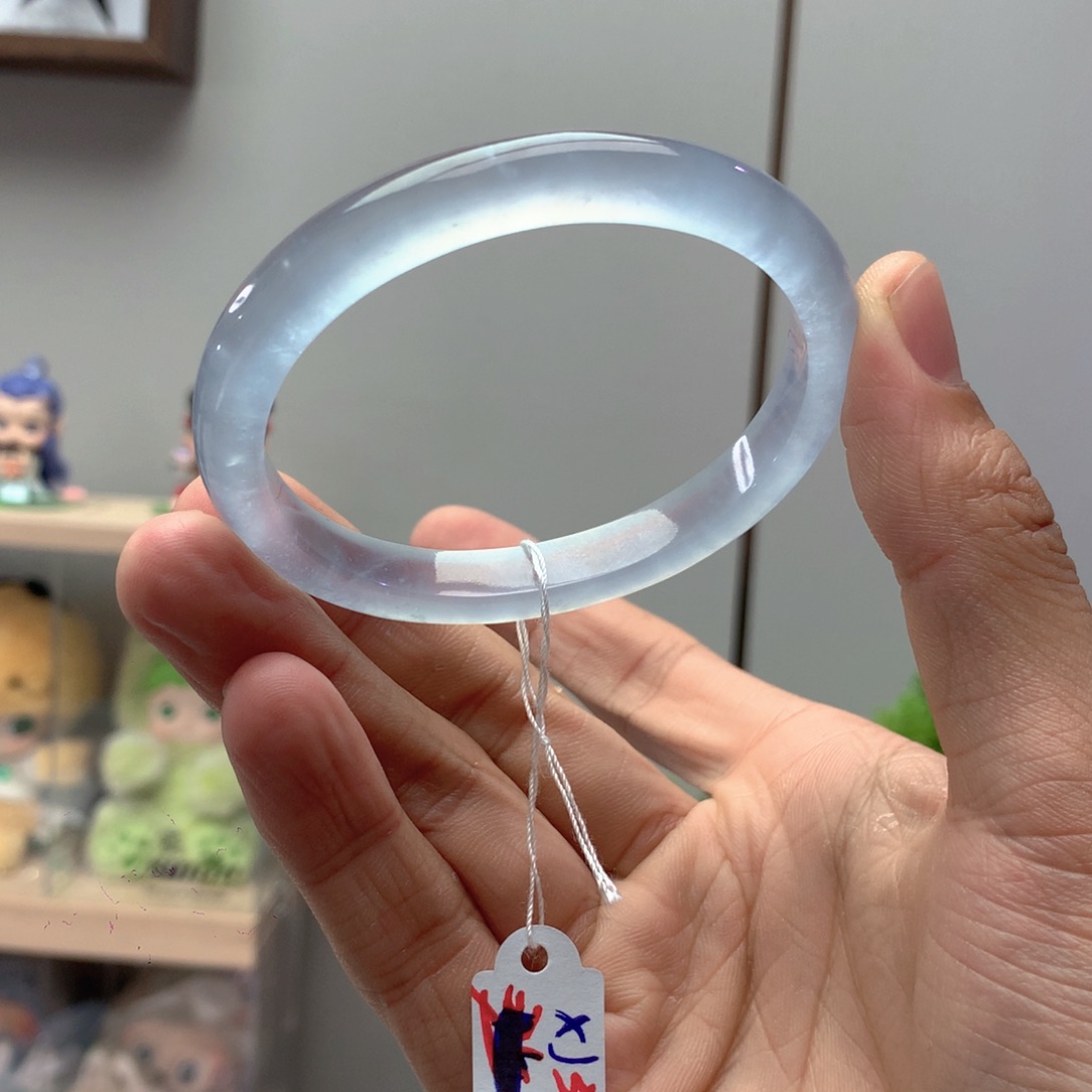 翡翠未镶嵌手镯贵妃