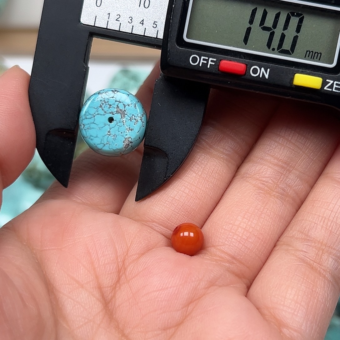 南红玛瑙未镶嵌珠宝奇石