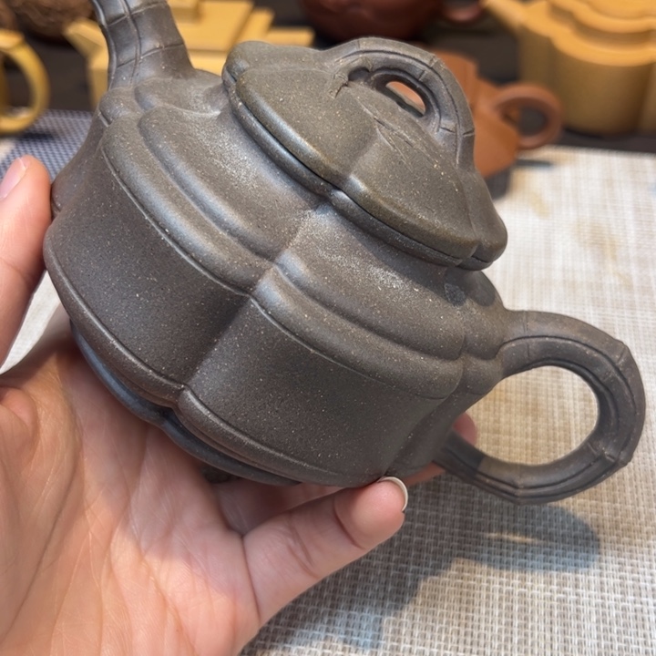 紫砂茶壶竹鼓，容量280毫升，紫泥