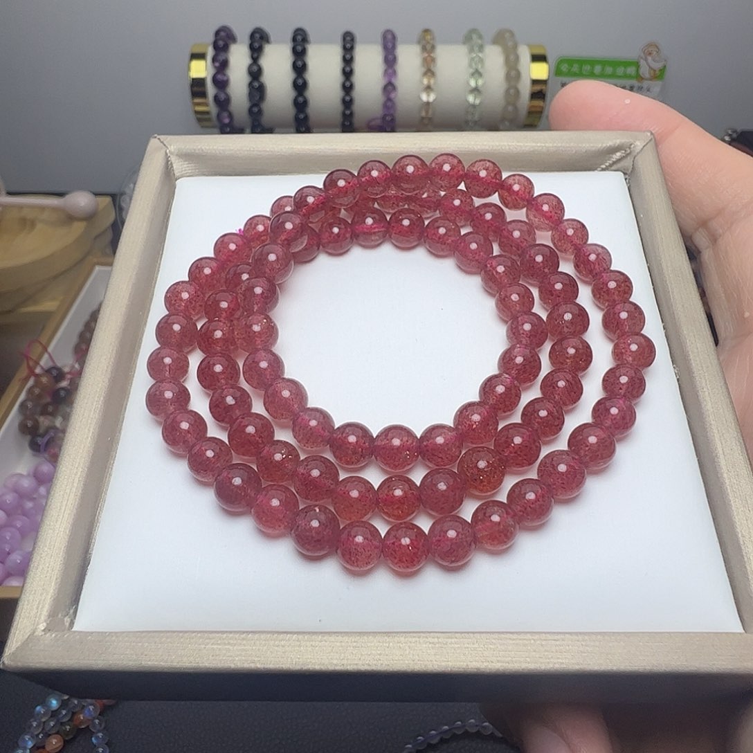 水晶手串未镶嵌草莓晶三圈