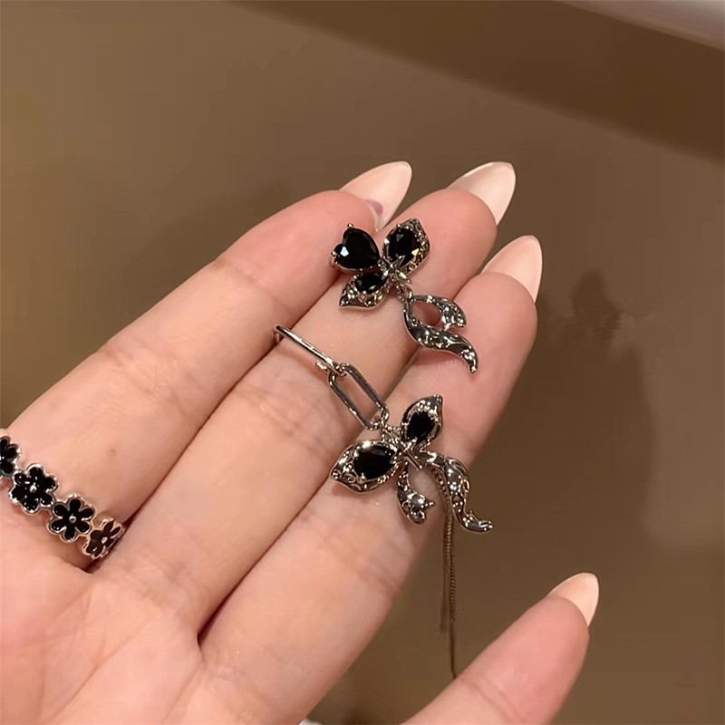 925银针不对称黑锆石蝴蝶结耳环气质个性网红款精致高级设计感女