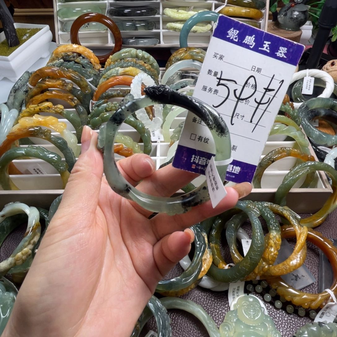 未镶嵌蛇纹石玉手镯