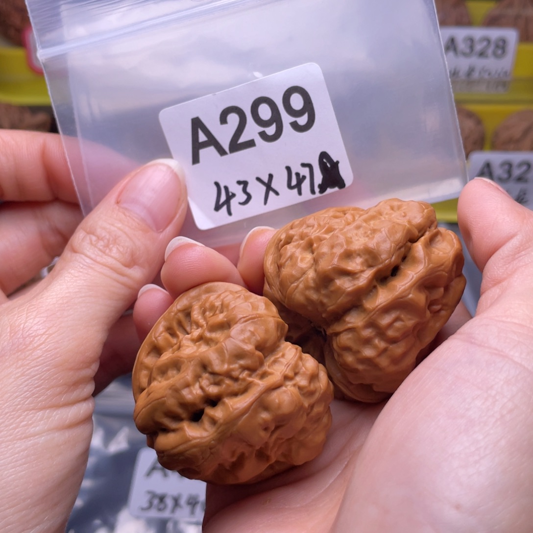 人***双吊坠文玩核桃蛤蟆头
