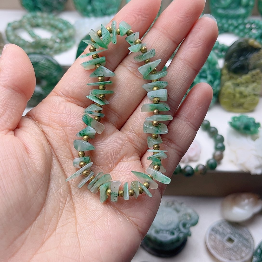 独山玉手串未镶嵌