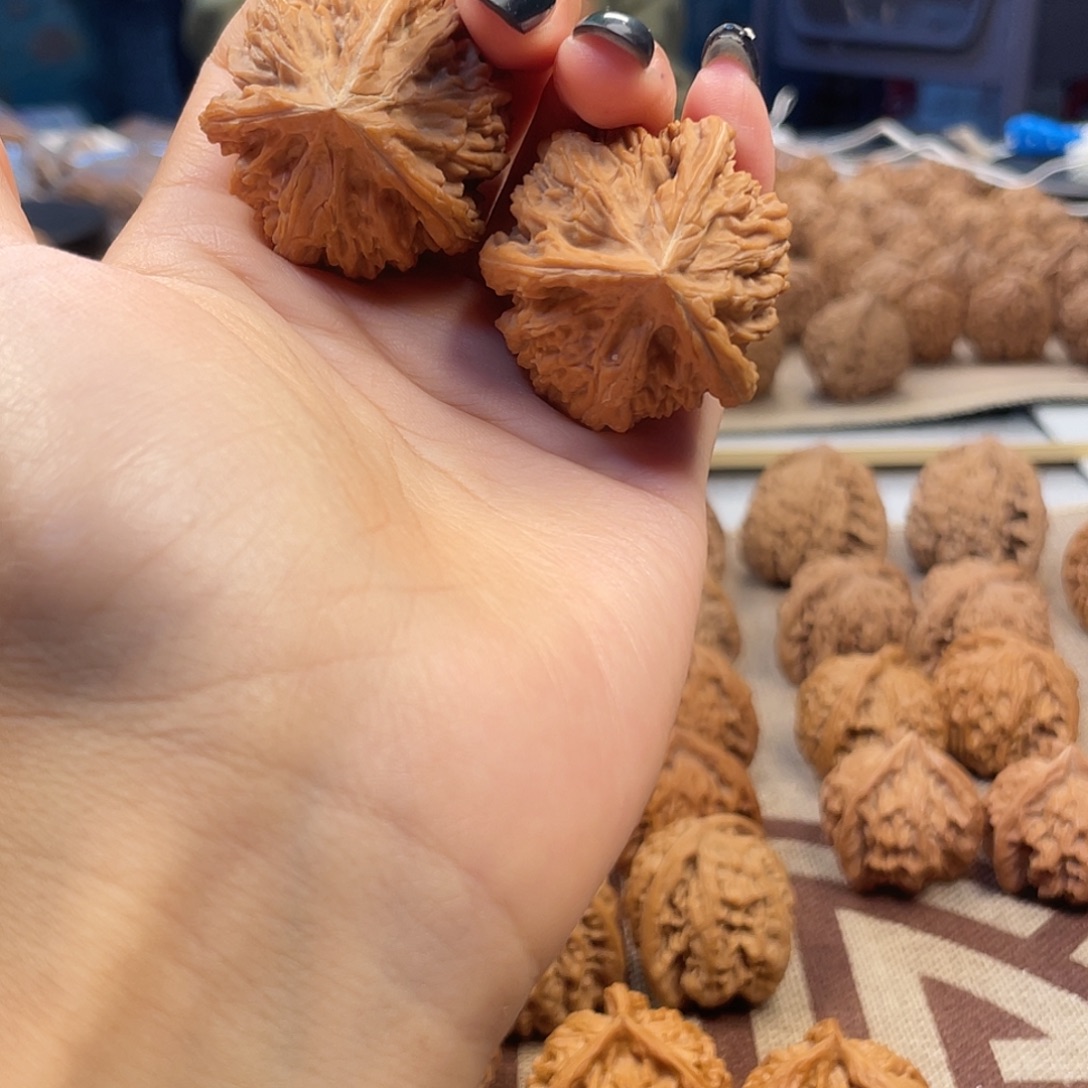 ****文玩核桃吊坠文山三棱