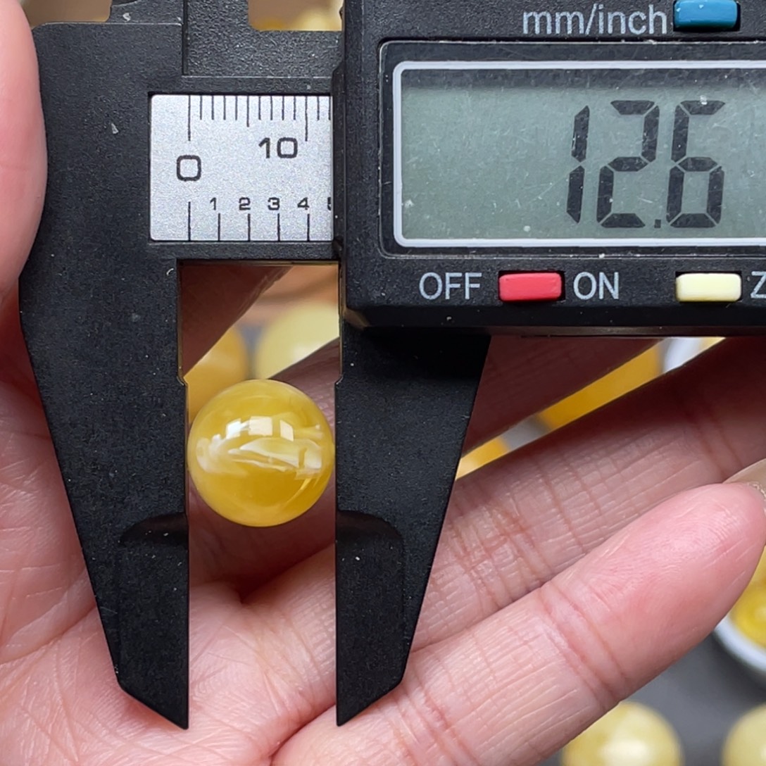 吃***辣琥珀未镶嵌裸石天然