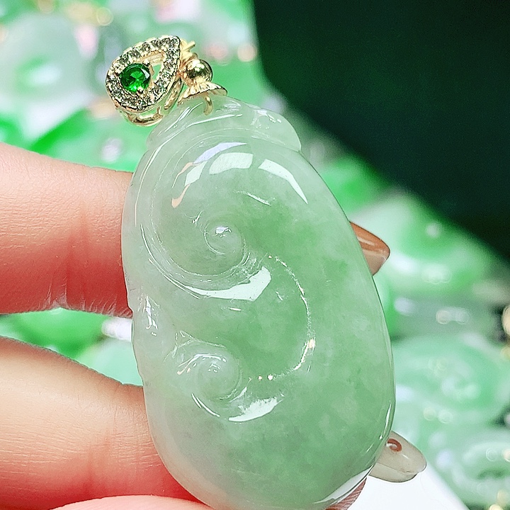 翡翠未镶嵌颈饰翡翠