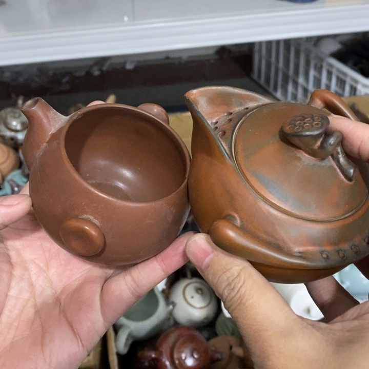 陶瓷艺术品及陶瓷壶