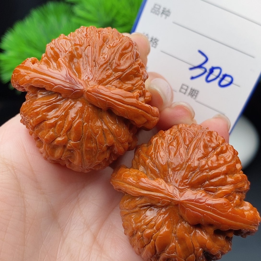 文玩核桃把件46闷白300
