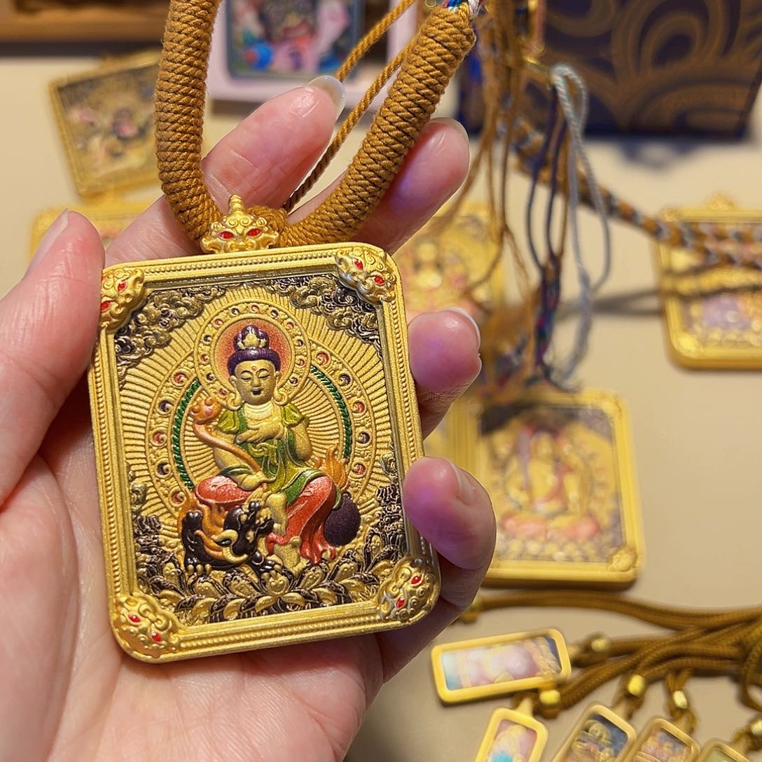 装裱画阻*手新年快乐啊