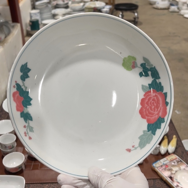 瓷群力四方底20厘米深盘微瑕