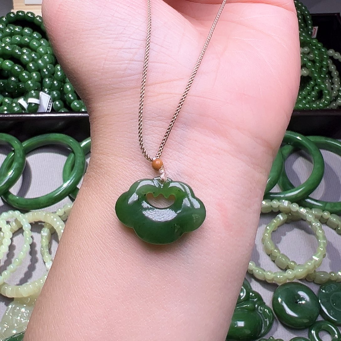 和田玉（碧玉）颈饰未镶嵌