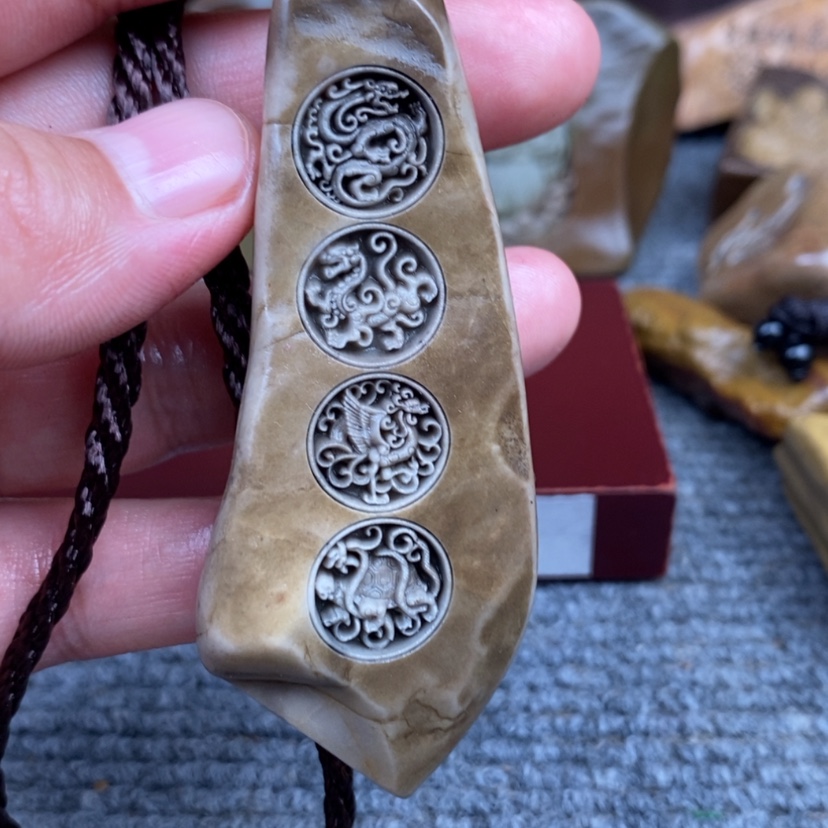【闪购商品】原石雕刻手把件