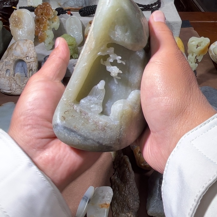 瘦***王和田玉未镶嵌摆件