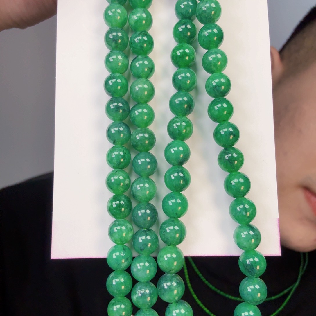 翡翠颈饰未镶嵌j****g一件