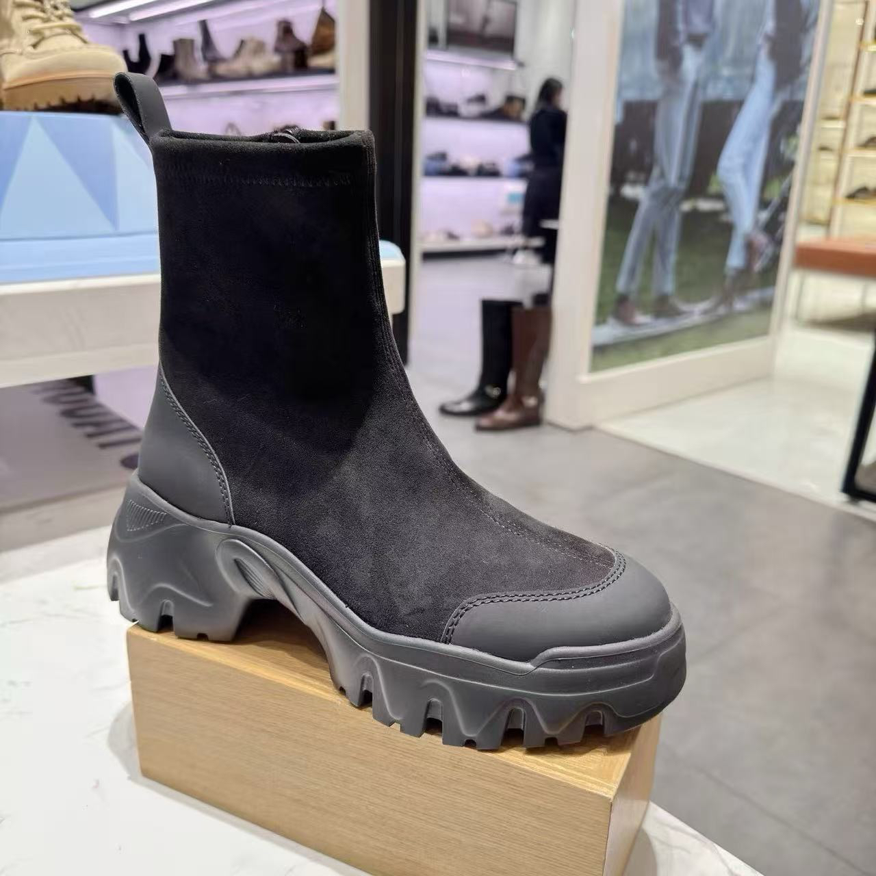 新款交响海豚运动靴棕色中靴厚底瘦瘦靴加绒女短靴EIX03