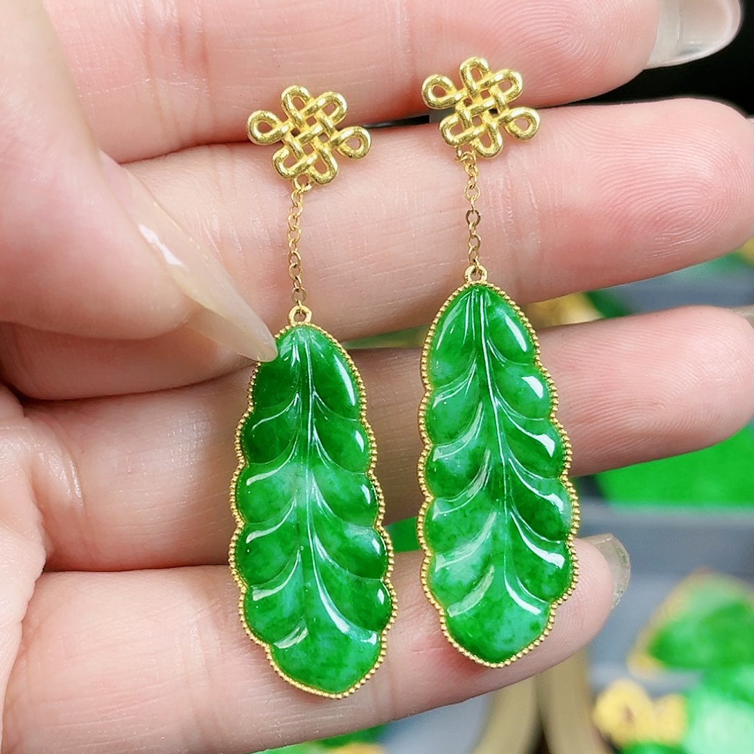 翡翠颈饰18K金镶嵌耳饰