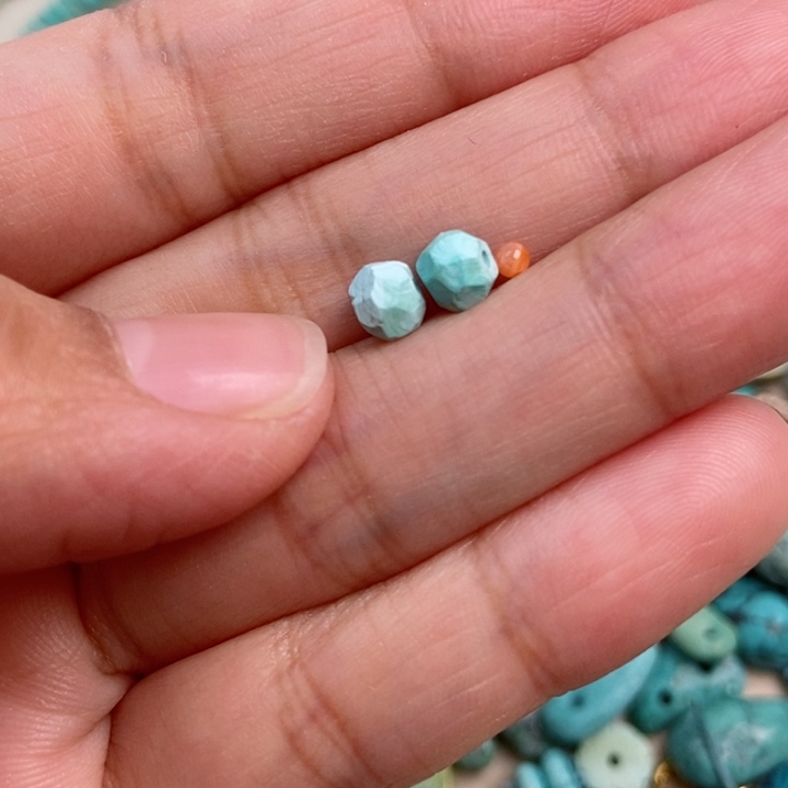 南红玛瑙未镶嵌珠宝奇石