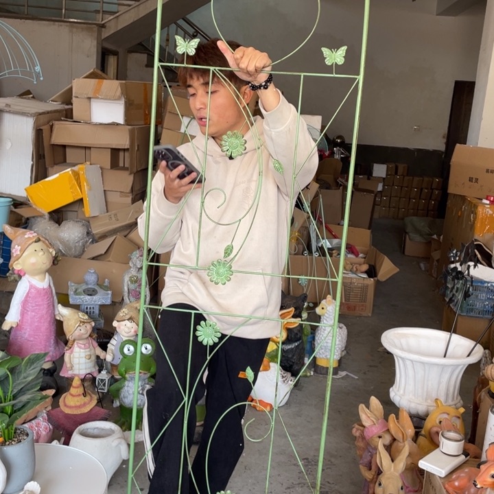 【闪购商品】陶瓷摆件绿色爬藤架摆件