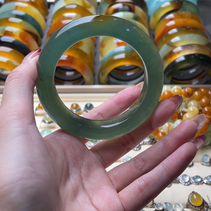 蛇纹石玉手镯未镶嵌59.4