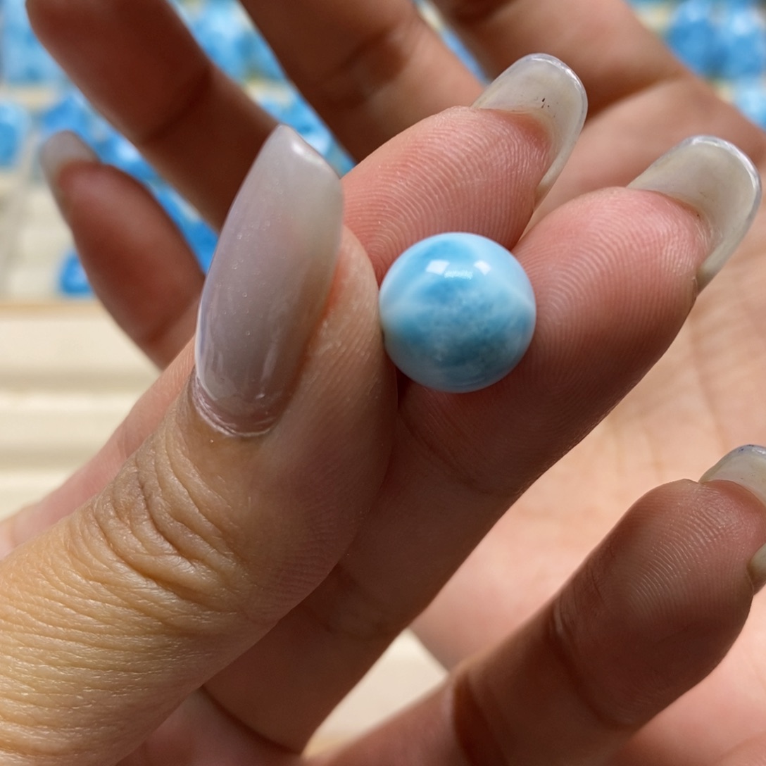 针钠钙石（海纹石）未镶嵌颈饰狐****?