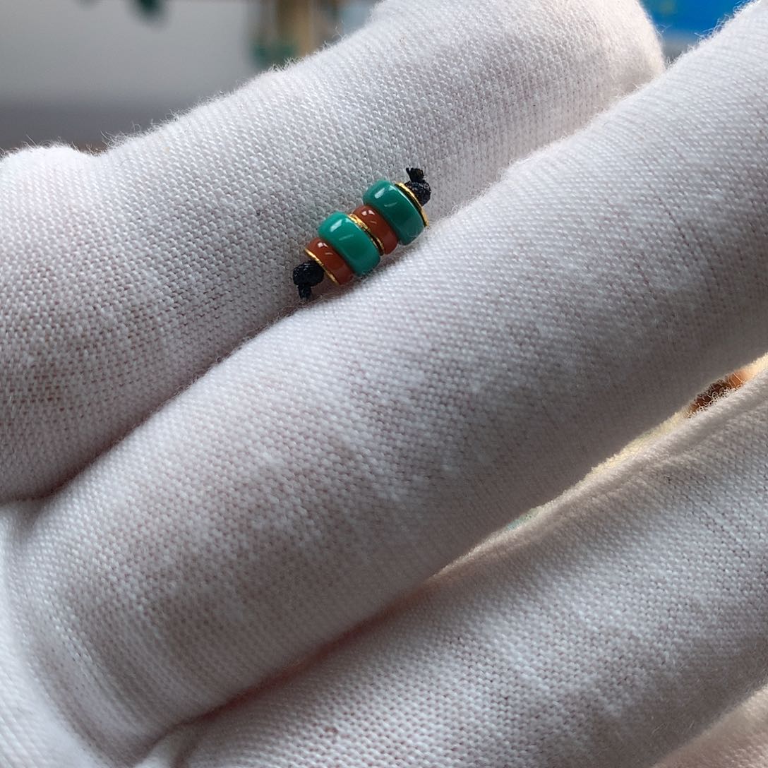 绿松石配饰未镶嵌