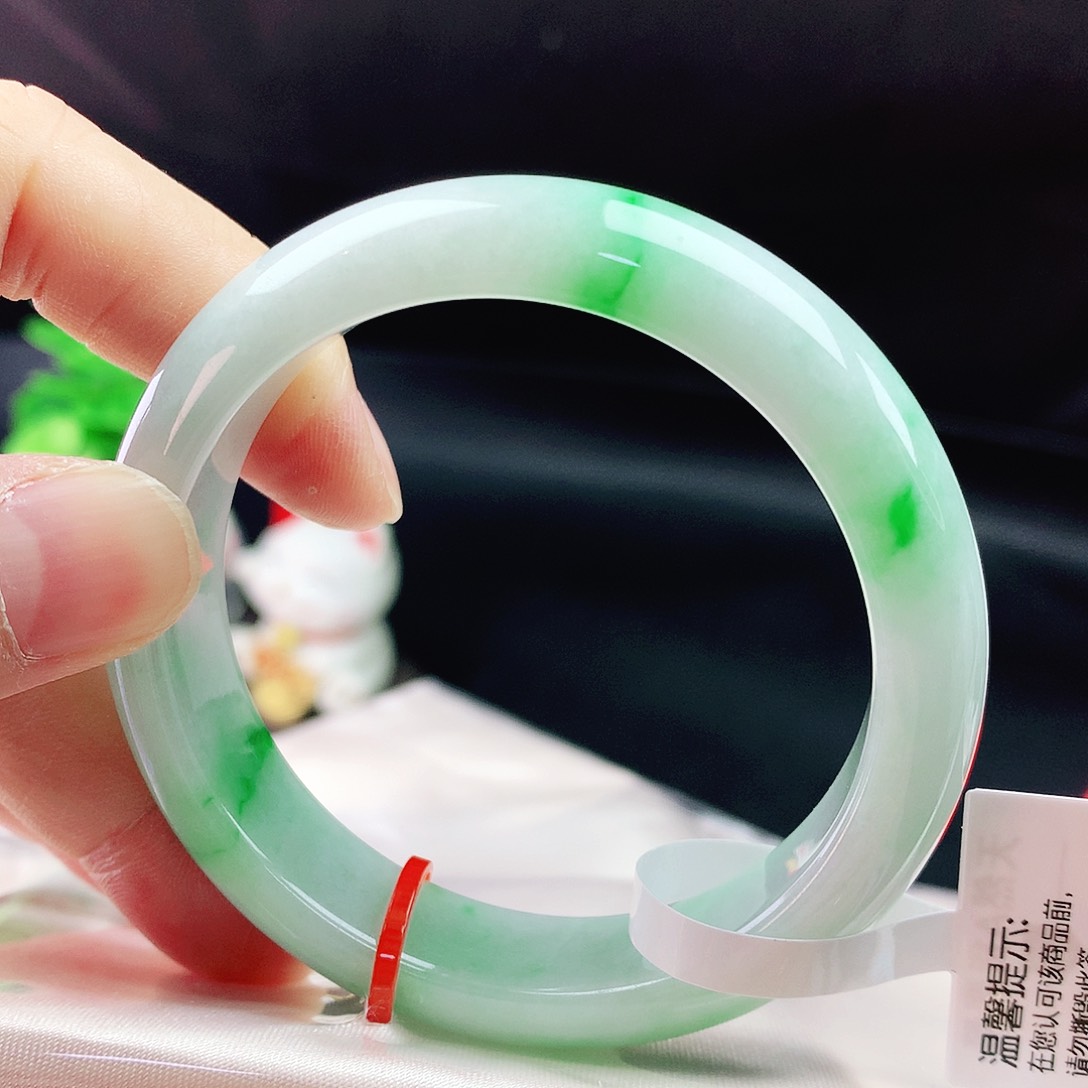 未镶嵌手镯翡翠52圈