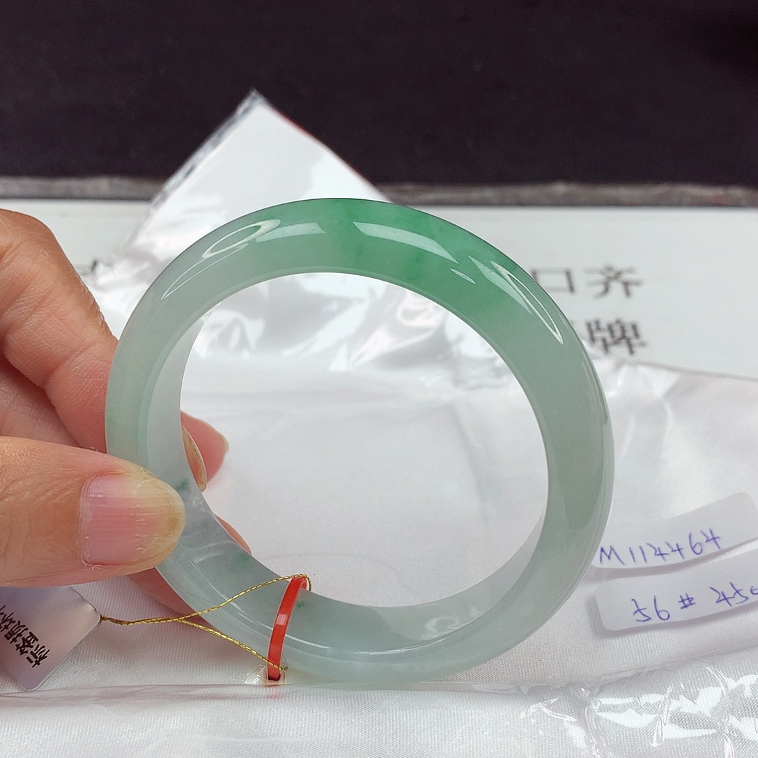翡翠手镯未镶嵌56圈4464