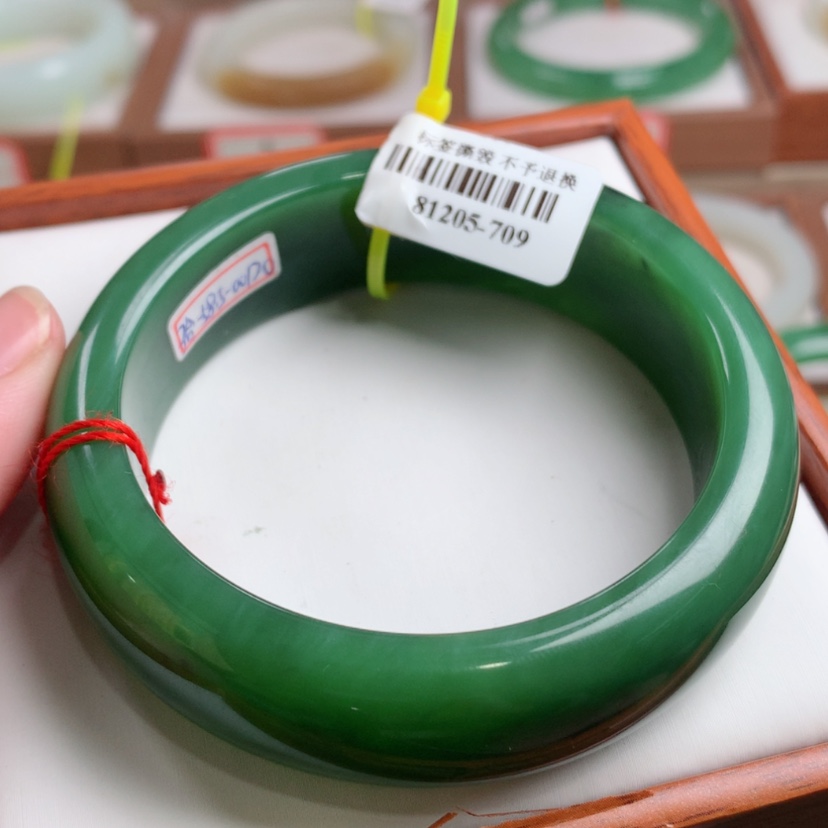 【闪购商品】和田玉手镯未镶嵌