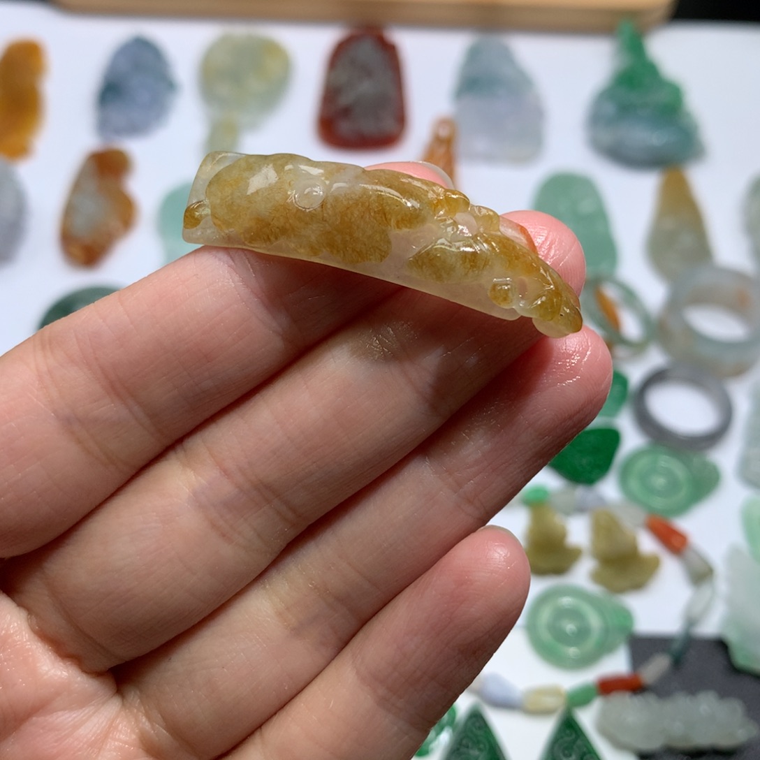 定制翡翠未镶嵌手牌