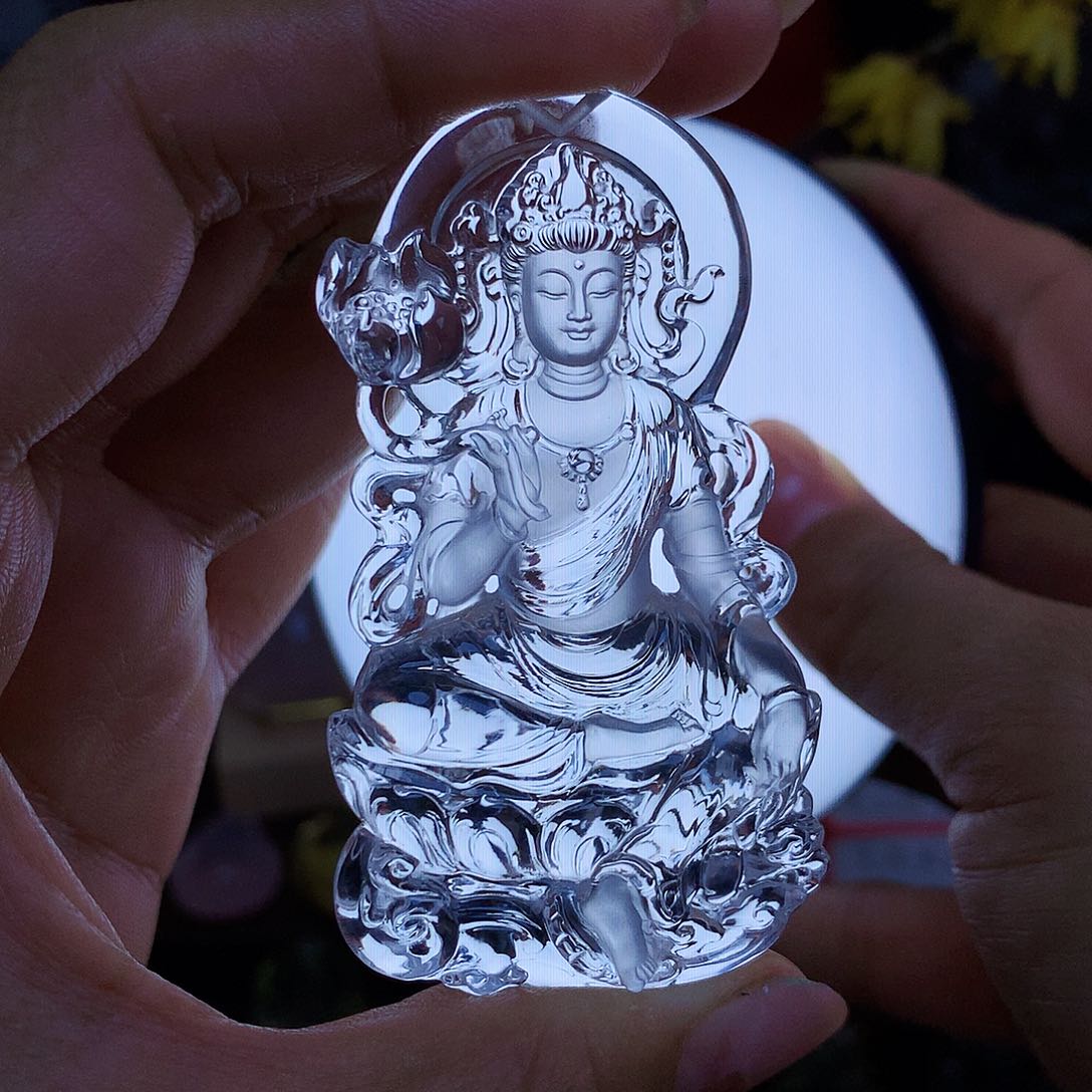 水晶颈饰未镶嵌通****人，