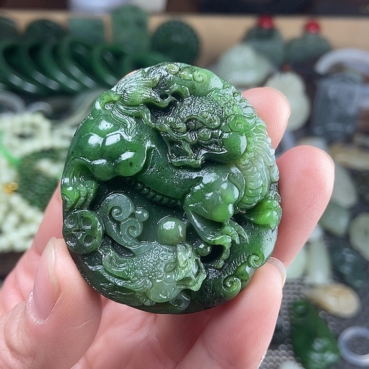 和田玉（碧玉）未镶嵌颈饰