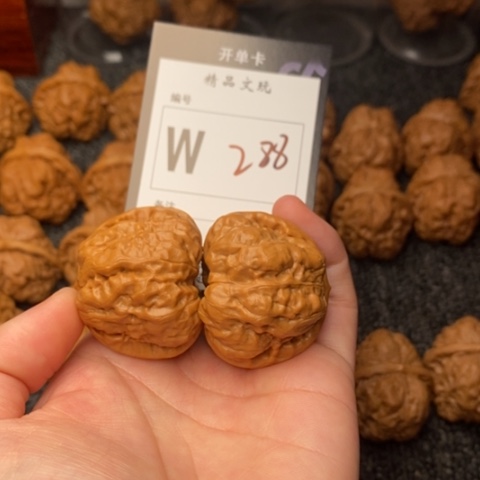 吊坠桃核我是第38