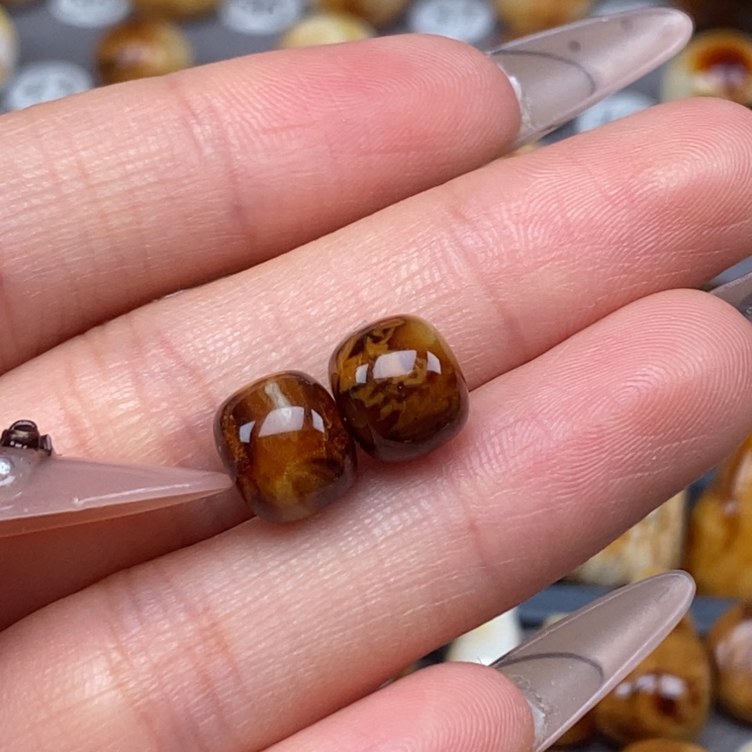 裸石琥珀未镶嵌老型