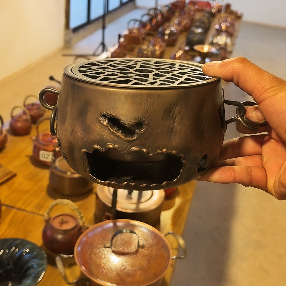 紫铜小丑炉手工锻打工艺