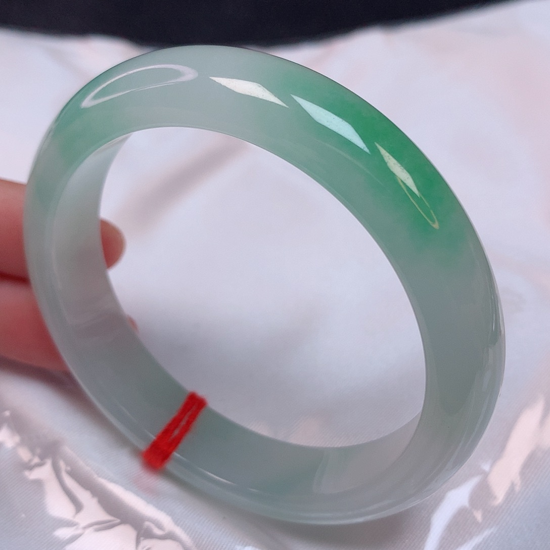 翡翠手镯未镶嵌乐*佳56分单1