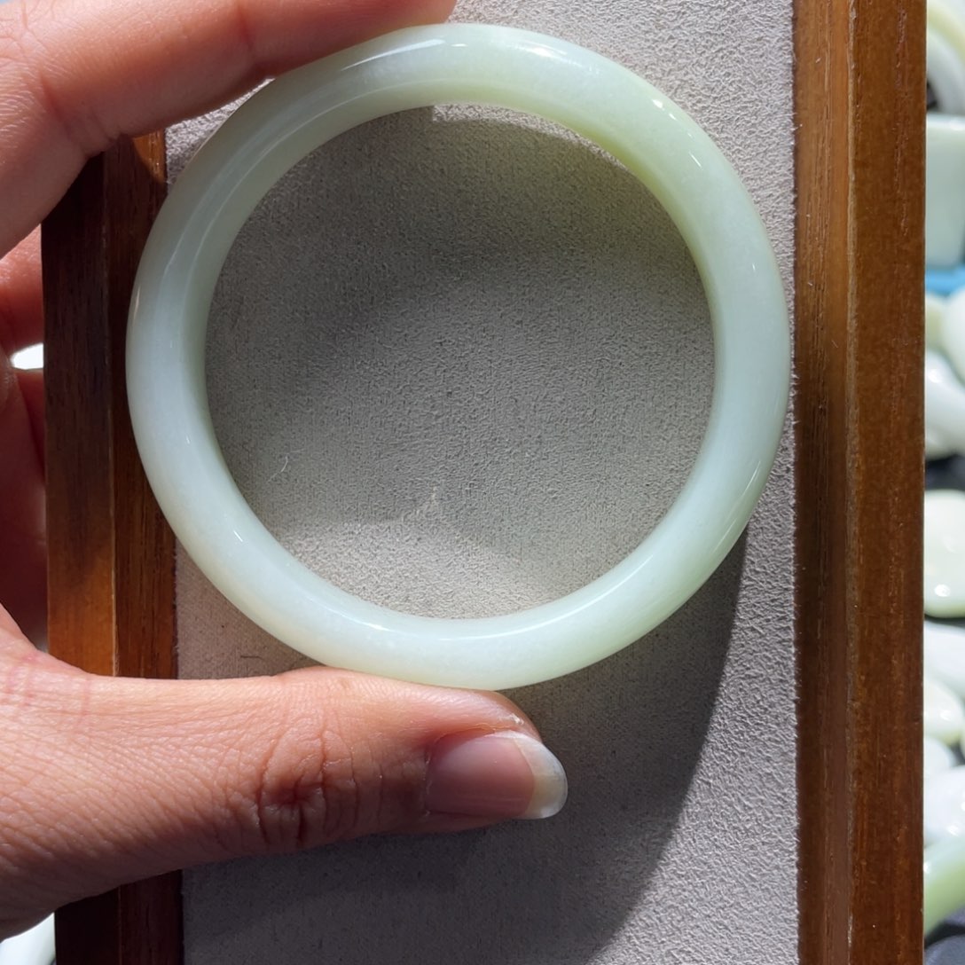 蓝田玉（蛇纹石化大理石玉）手镯未镶嵌玲*ぺ