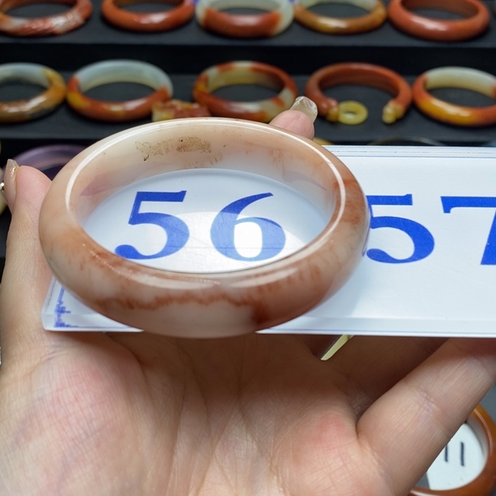 石英质玉（黄龙玉）手镯未镶嵌