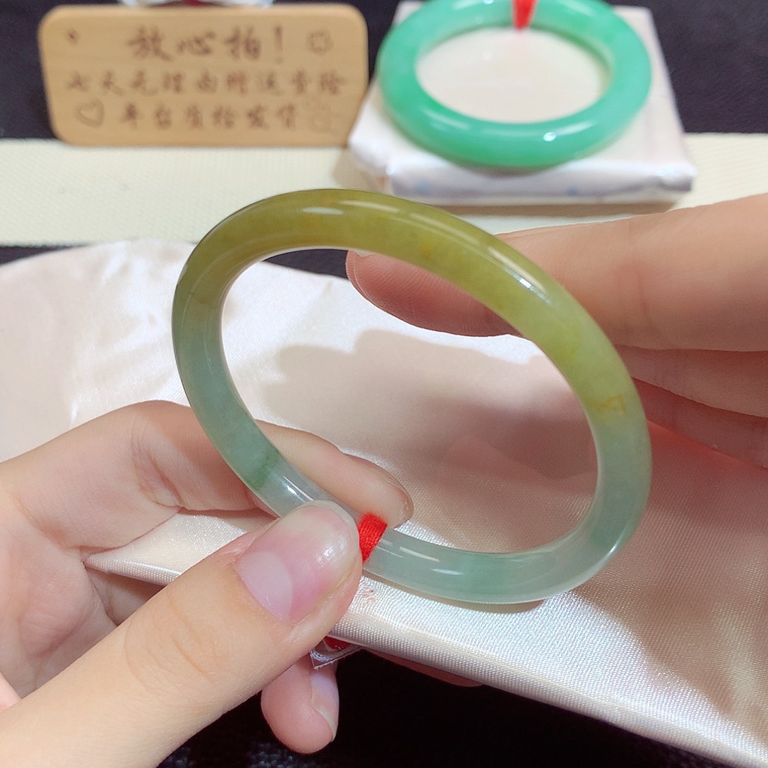 翡翠未镶嵌手镯478