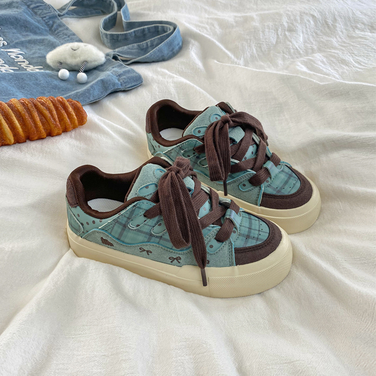 小众薄荷曼波板鞋子女2025秋季新款学生党帆布鞋百搭运动面包鞋女
