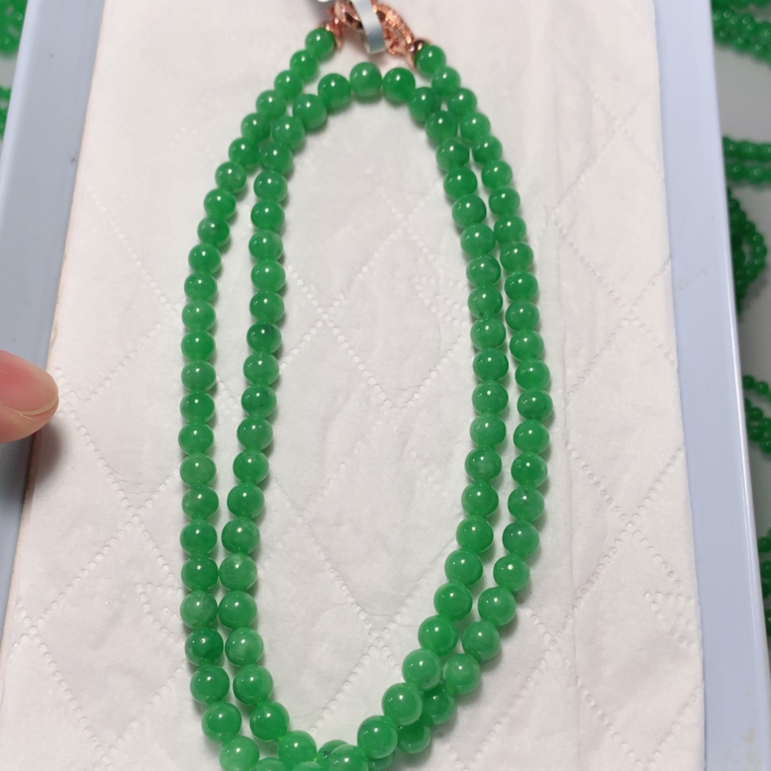 白***羊翡翠未镶嵌颈饰缅甸翡翠